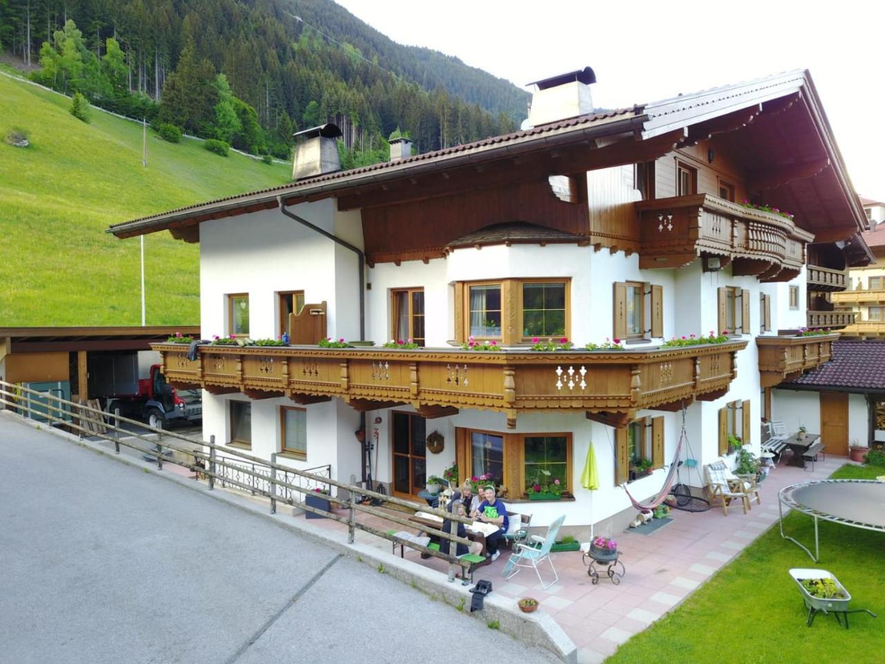 Zellerhof Apartamento Finkenberg Exterior foto